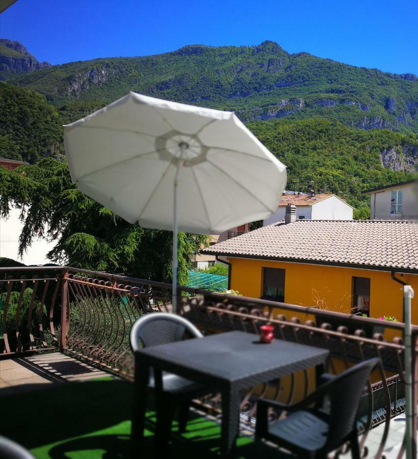 B&B Il Giardino Delle Fate Lecco Bagian luar foto